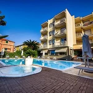 Splendid 3*, Diano Marina Italien